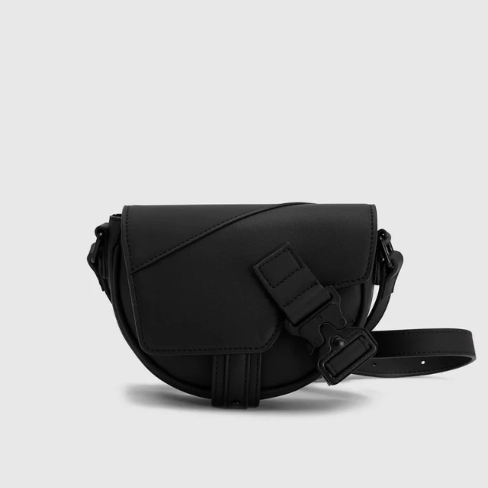 NWOT Urban Revivo Black Buckled Saddle Mini Bag Mens Unisex